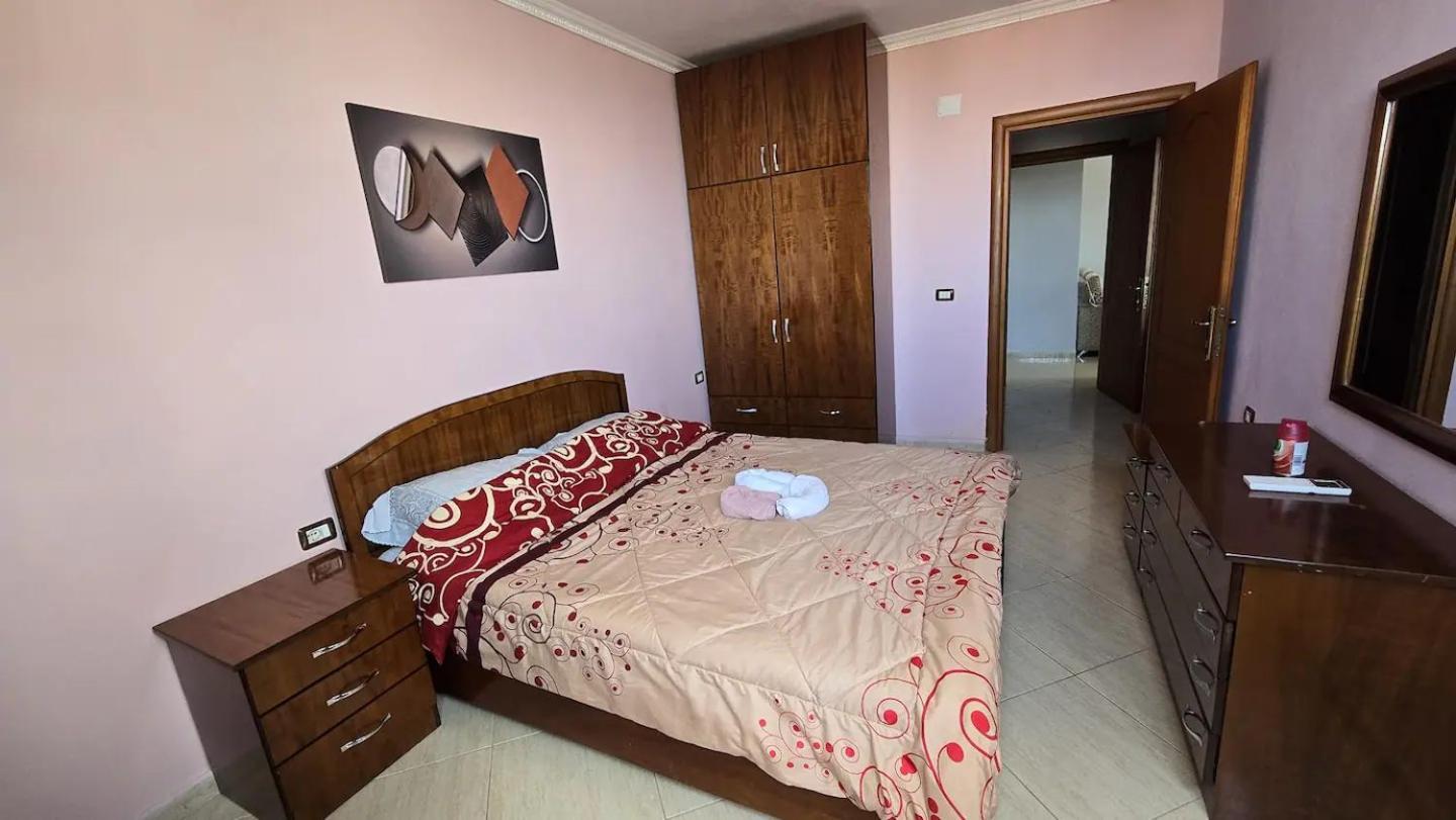 Pogradec, Hidden Gem With Panoramic Views! Appartamento